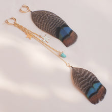 Load image into Gallery viewer, Feather Earrings 1125
