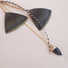 Load image into Gallery viewer, Feather Earrings 1121
