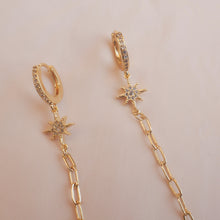 Load image into Gallery viewer, Feather Earrings 1127
